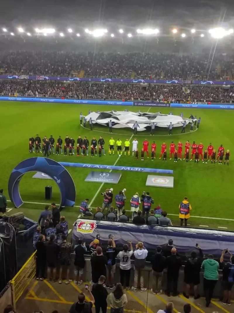 Bayer 04 Leverkusen descends to the heart of Bruges. 
